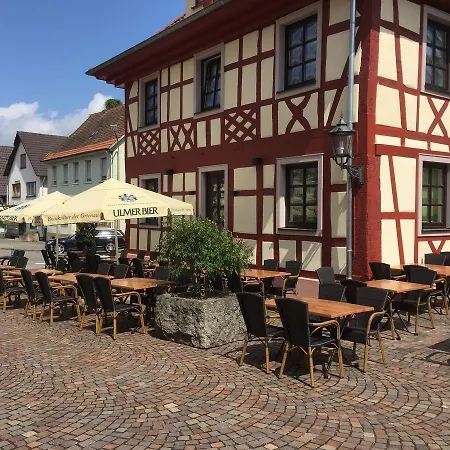 - Restaurant 